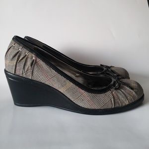 Vintage Style&Co Plaid Taupe Bow Shoes Wedges